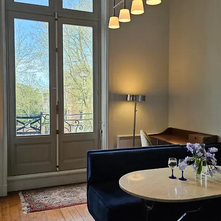 Loft Avec Balcon Dans Maison Bourgeoise - Parking Inclus - Emplacement Parfait - Calme - Elegant * Tourcoing