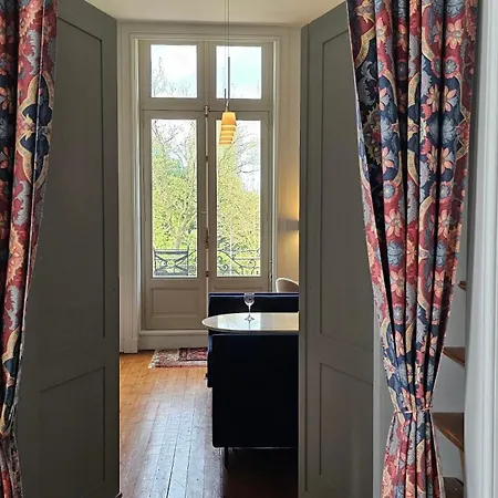 Appartamento Loft Avec Balcon Dans Maison Bourgeoise - Parking Inclus - Emplacement Parfait - Calme - Elegant Tourcoing