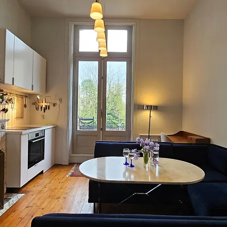 Appartamento Loft Avec Balcon Dans Maison Bourgeoise - Parking Inclus - Emplacement Parfait - Calme - Elegant
